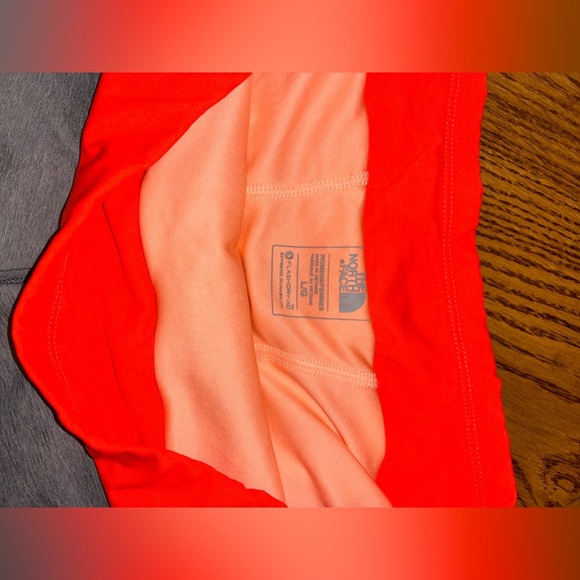 The North Face Women Large Running Shorts Flash Dry XD Shorts Grey Orange Color - Picture 3 of 5